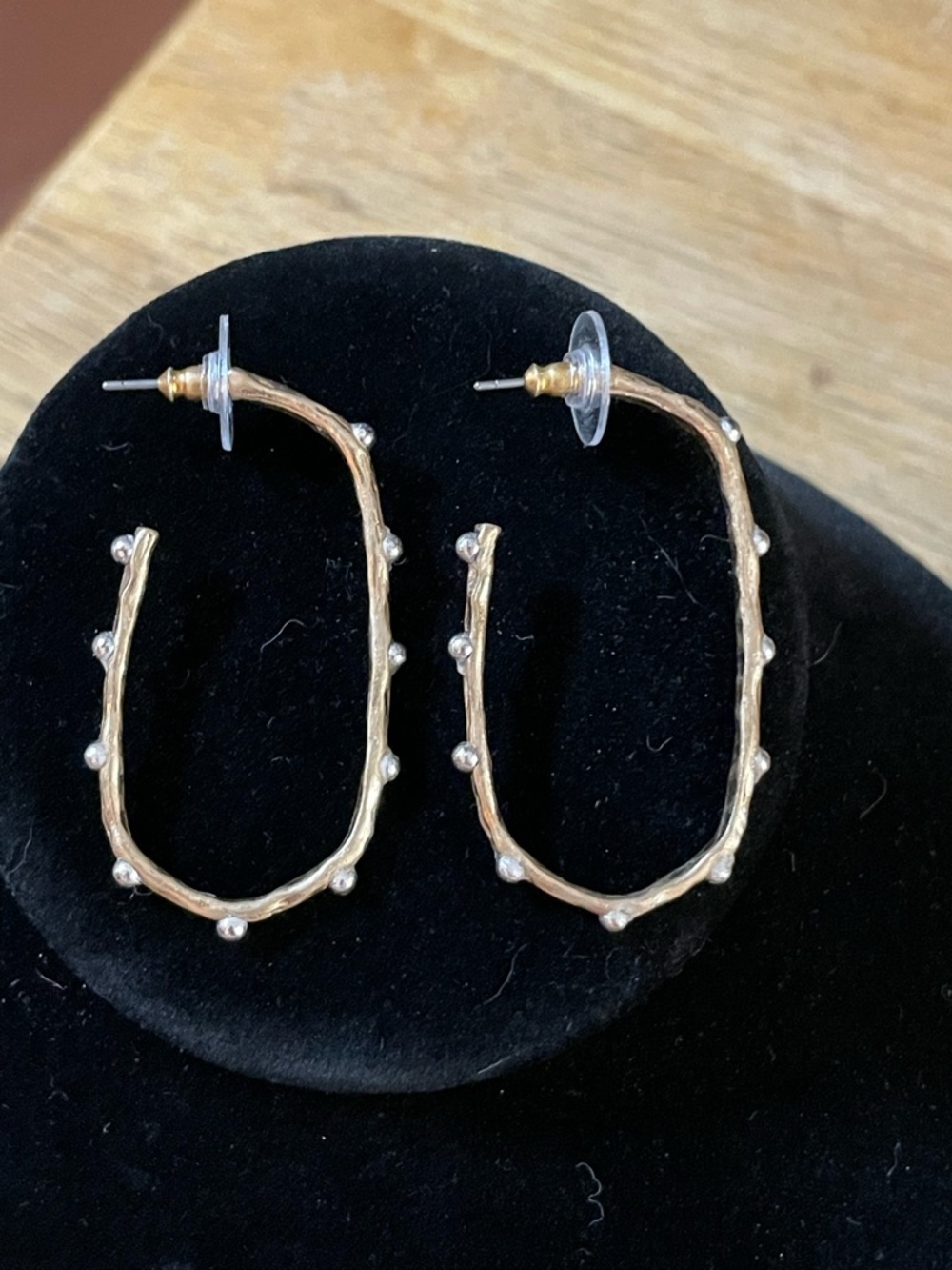 Oval hoop earring mix gold silver tone twig branch texture dots pierced 2 inch - Picture 3 of 11
